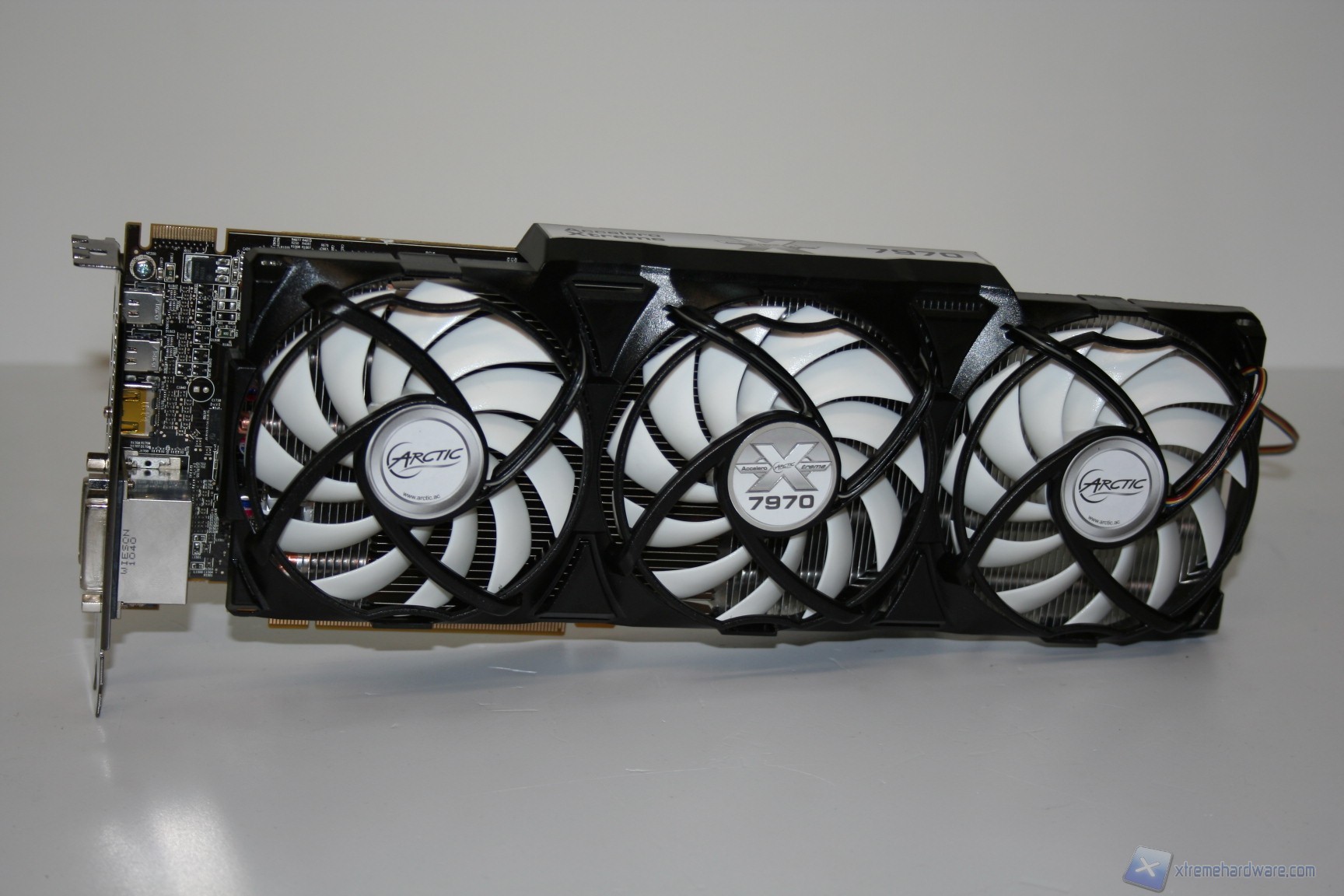 00003 ARCTIC COOLING ACCELERO XTREME 7970 WWW.XTREMEHARDWARE.COM
